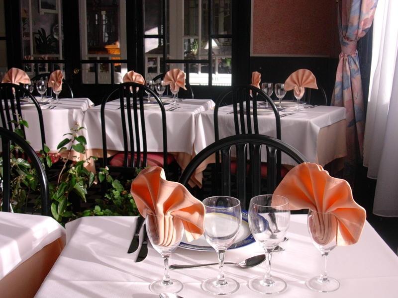 Arcantis Hotel Metropole Châtel-Guyon 레스토랑 사진